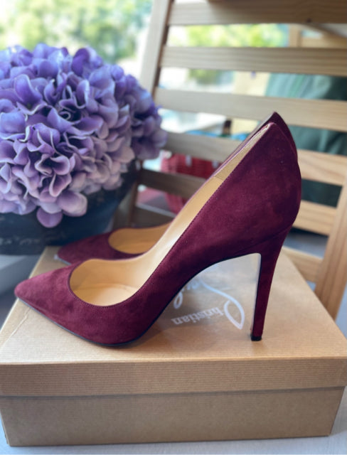 Christian Louboutin Suede Pump Sz 40 Shoe – eliterepeatny