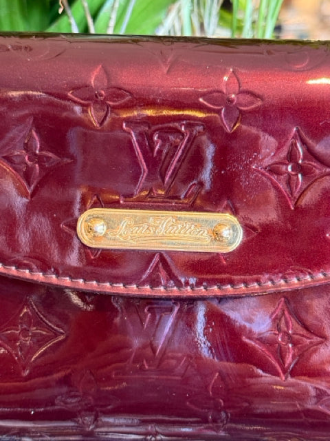 Louis Vuitton Vernis Bel Air Crossbody Clutch Handbag