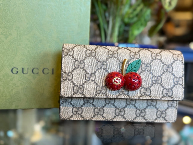 NIB Gucci Supreme Mini Bag w Cherries Crossbody Handbag