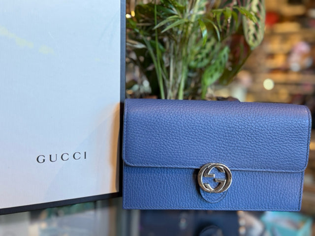 NIB Gucci Crossbody Wallet On Chain Handbag Clutch