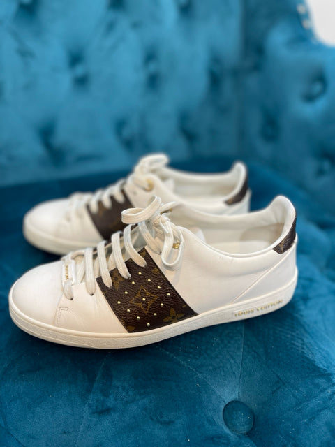 38 Louis Vuitton Designer Sneaker