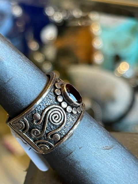 925 Scrollwork Ring Wide Band w Center Stone