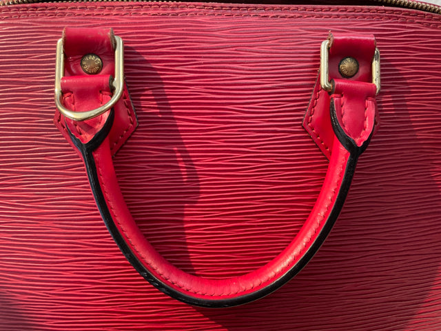 Louis Vuitton Epi Alma MM - Red Handle Bags, Handbags - LOU715830