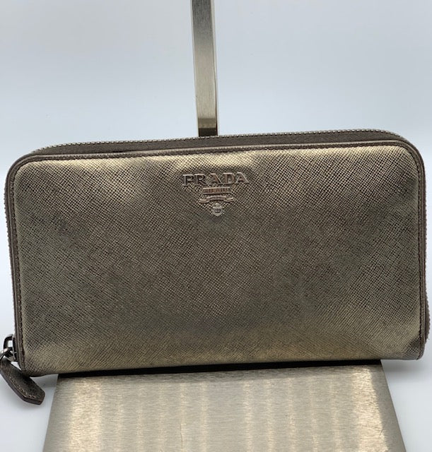 Prada zippy on sale